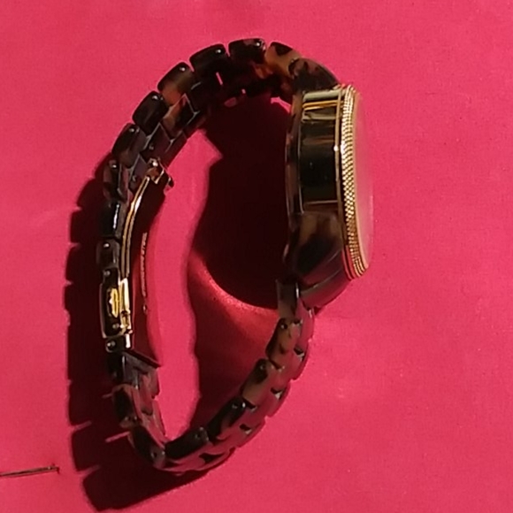 Michael Kors Watch - Picture 2 of 4